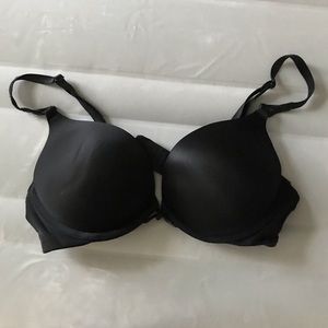 Victoria’s Secret black bombshell bra 34A